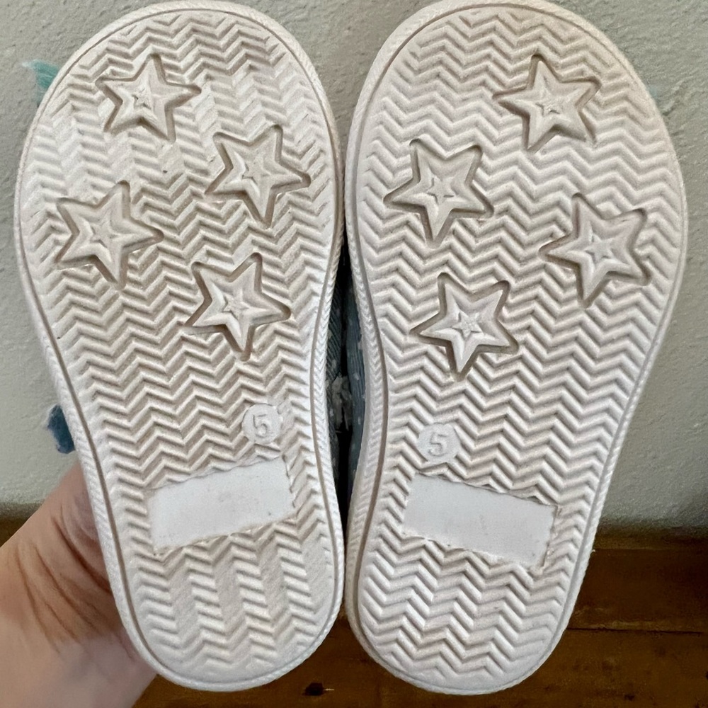 Cute Toddler Girl Unicorn Shoes Infant/Toddler Size 5 - Picture 9 of 10